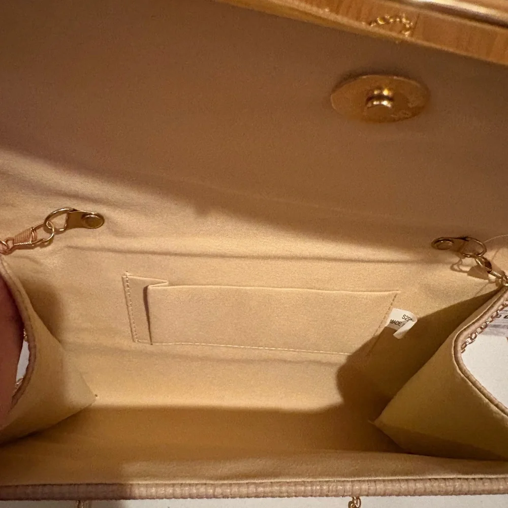Elegant Beige Crossbody/Clutch Bag - Picture 4 of 5